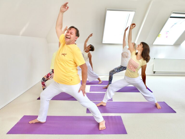 23_Asanas_YiY_Yoga_Speyer