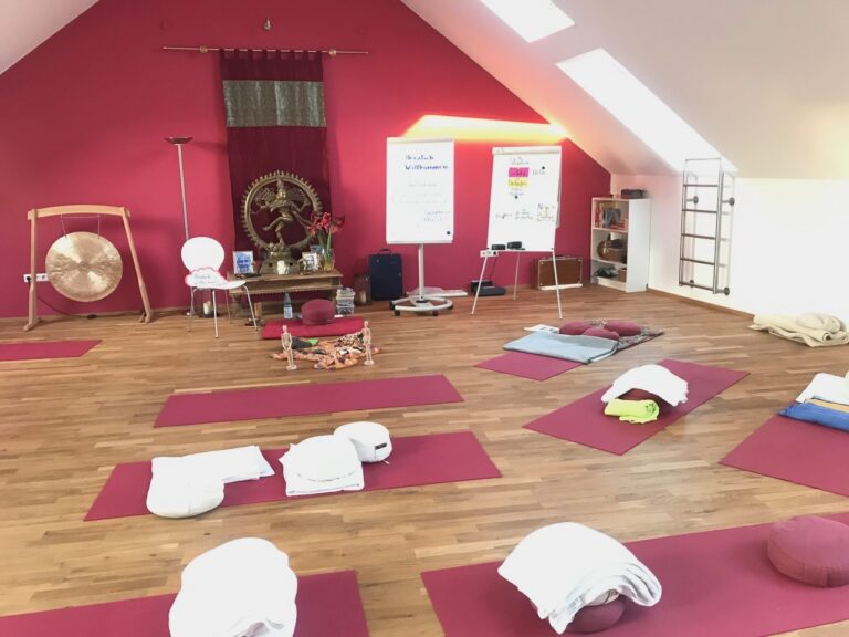 Yogalehrer_Shivaraum.jpeg